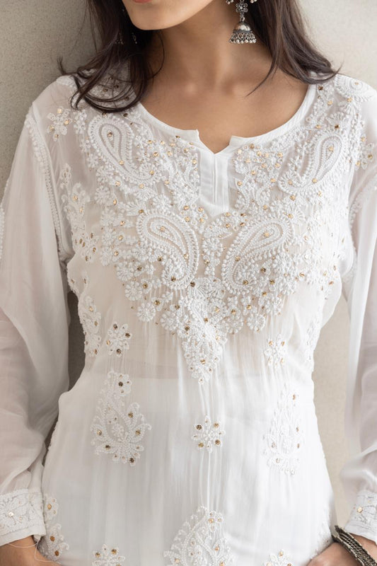 Noor-e-Ivory Chikankari Kurta Set