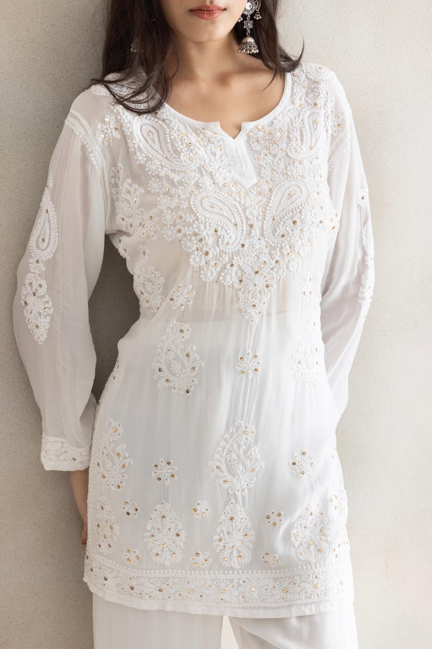 Noor-e-Ivory Chikankari Kurta Set
